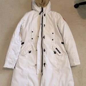 Plus size Canada Goose Kensington white detachable hood. Smoke and pet free home